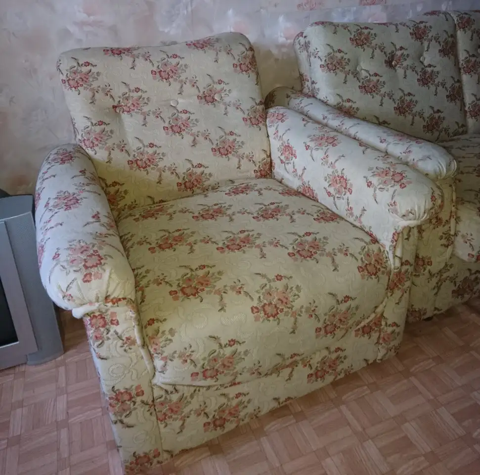 Диван и 2 кресла Румыния, фотография 4