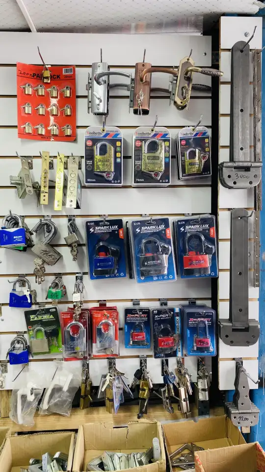 Дверные замки  Комплектующие для дверей и мебельная фурнитура, фотография 4