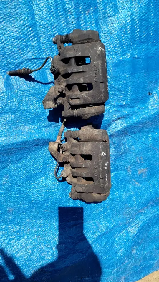 Передний суппорт  Montero Sport, фотография 1