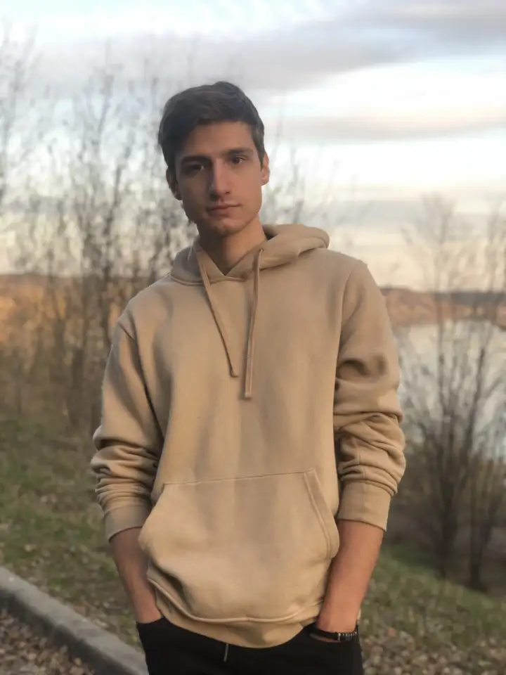 Репетитор по физике и математике, фотография 1