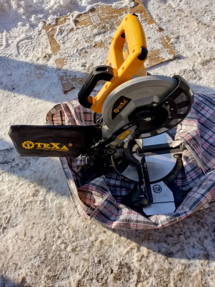 Торцовочная пила, торцовка, углорез, фотография 1