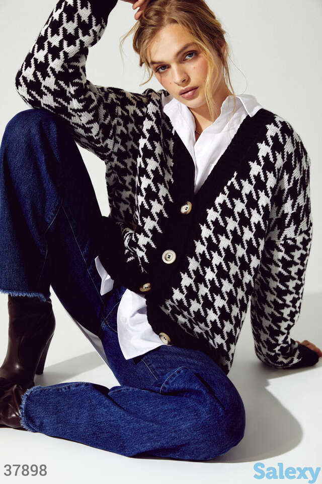 Кардиган с акцентным принтом, фотография 1