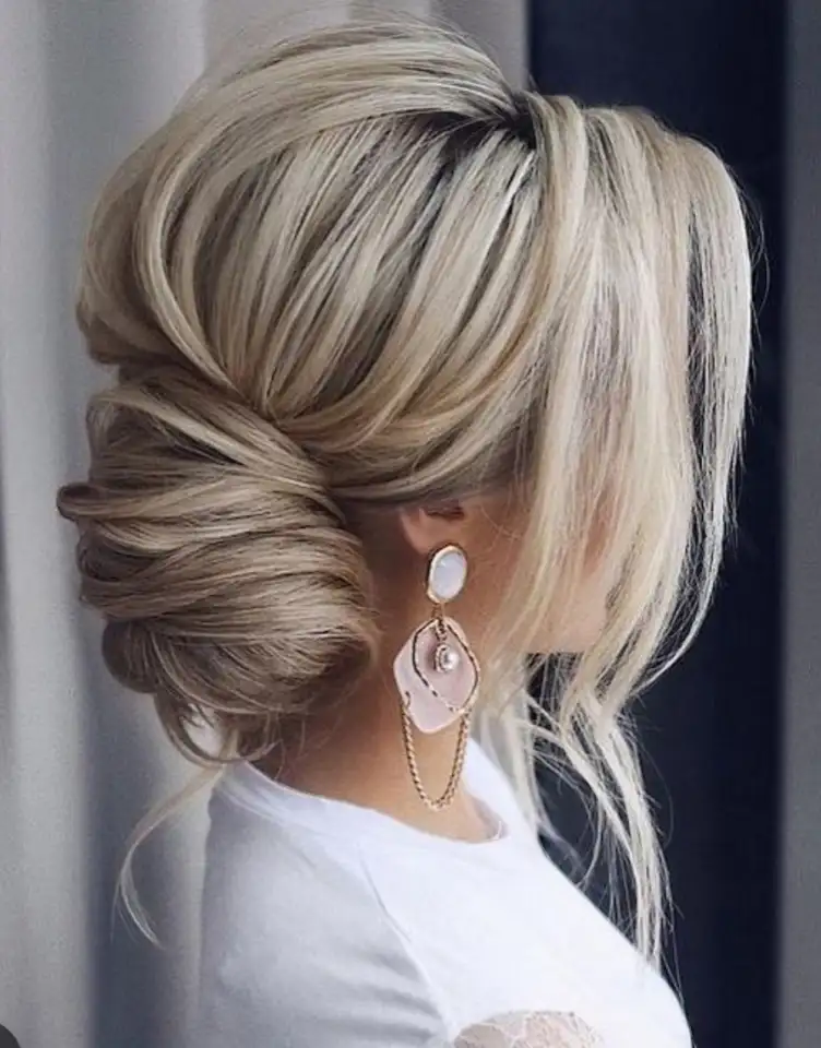 Маникюр, плетение волос, прически, фотография 4