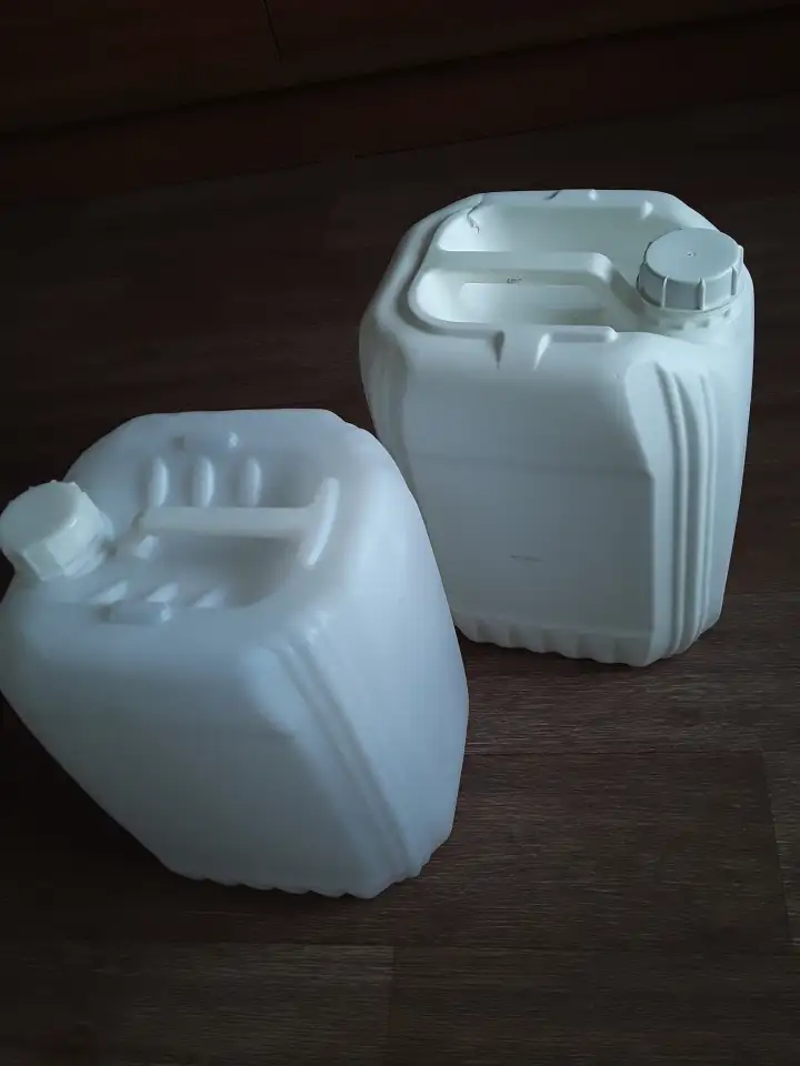 Продам 2 пластиковые канистры  для воды по 10 литров по 3 000 тг, фотография 2