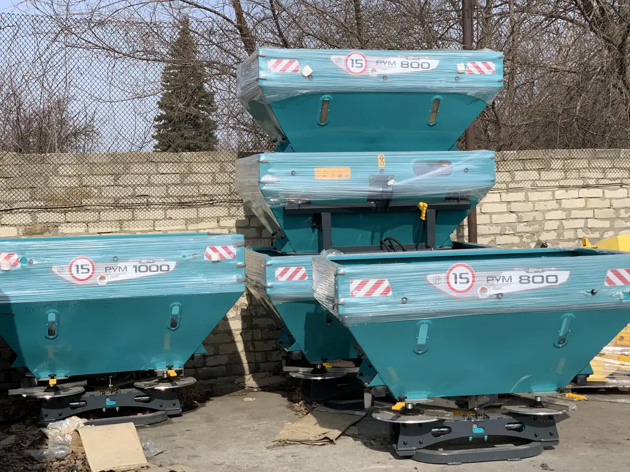 Разбрасыватель минеральных удобрений  800л, 1000л, 1200л Беларусь D-pol, фотография 1