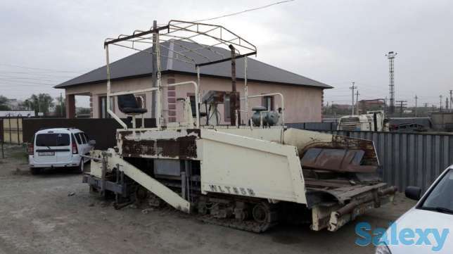 Асфальтоукладчик, фотография 1