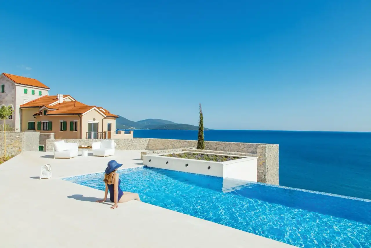 ValueOne  Ваш надёжный партнёр по недвижимости в Черногории., фотография 3