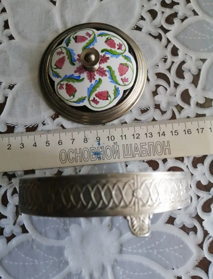 Продам металлическую старинную шкатулку-пудреница для коллекции., фотография 2