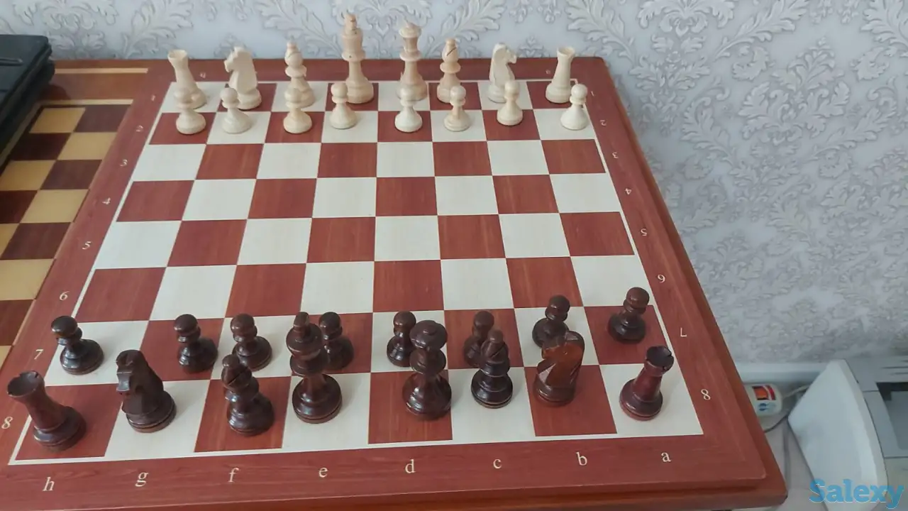 Шахматные фигуры, шахматные доски, шахматные часы, фотография 2