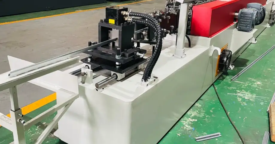 Скоростная линия для производства клинкерного профиля толщиной 0,71,0мм, фотография 1