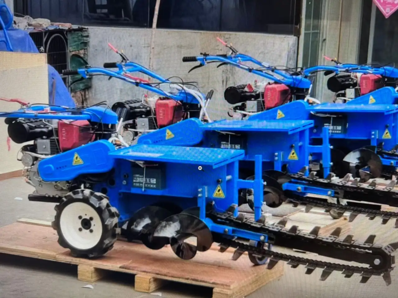 Самоходный Мини траншеекопатель -БАРА, фотография 1