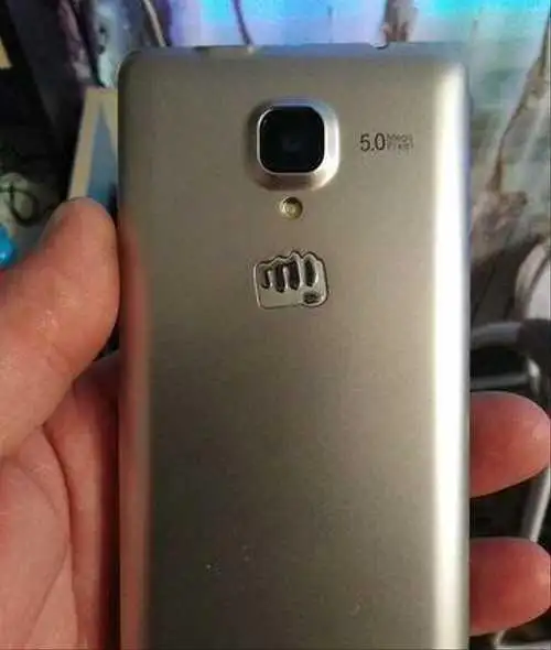Смартфон Micromax D333, фотография 2