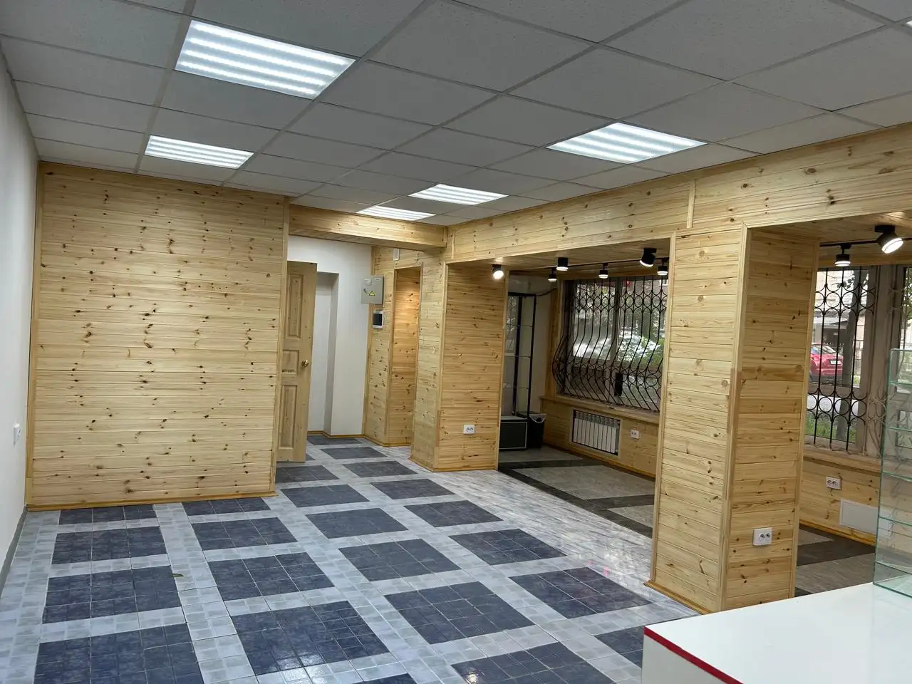 Сдам в аренду продуктовый магазин, Шафика Чокина, 189 угол Богенбай батыра, 231, фотография 7