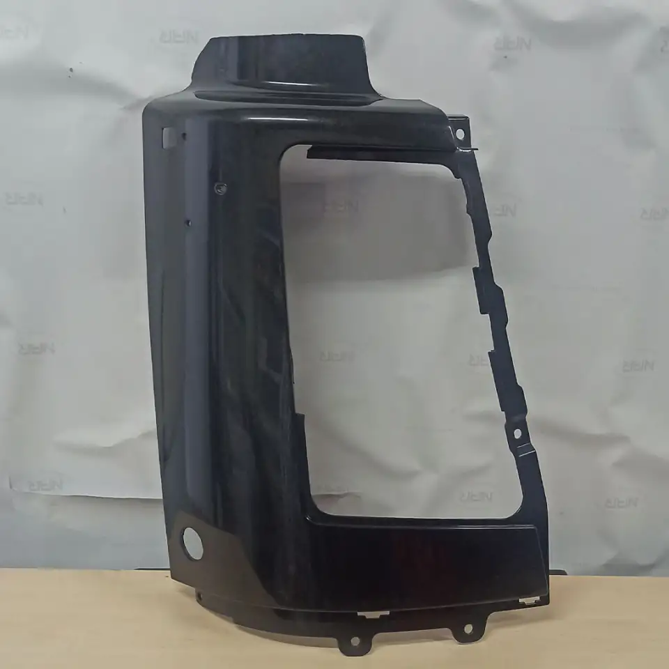 Облицовка фары правая Volvo FH 12 NEW, фотография 1