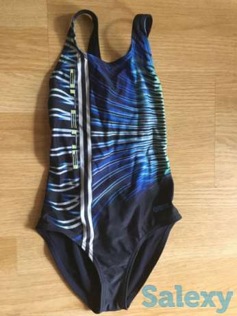 Продам спортивный купальник Arena для девочки, рост 116см, фотография 1