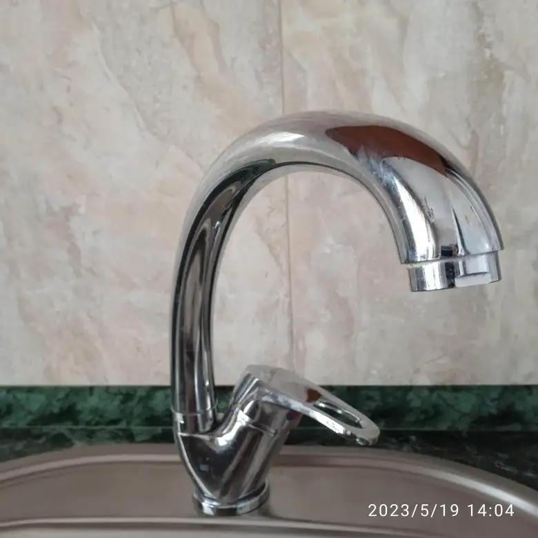 продам смеситель на кухню, фотография 1