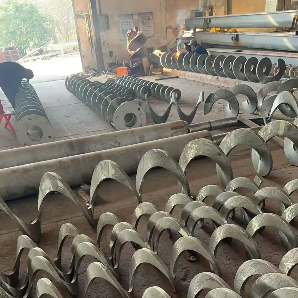 ШНЕКИ. ШНЕКОВЫЕ СПИРАЛИ, ВИТКИ ДЛЯ ШНЕКОВ, РЕМОНТ ШНЕКОВ, фотография 1