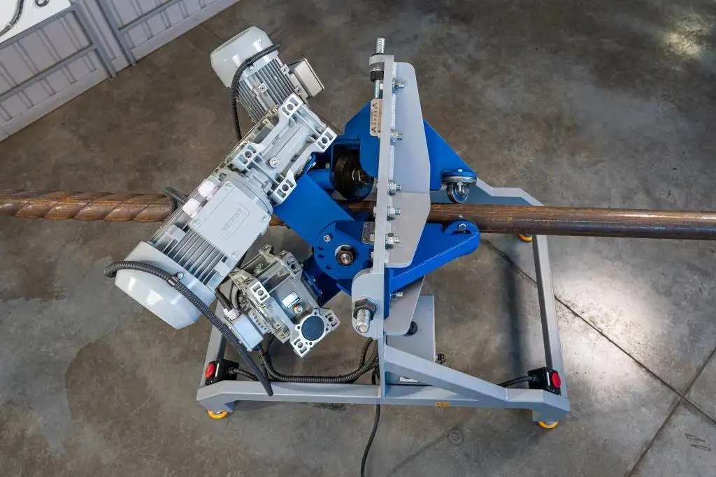 Прокатно-формовочные станки ПРОФИ-ВТ  для изготовления витой трубы с тремя гранями крученой формы, фотография 3