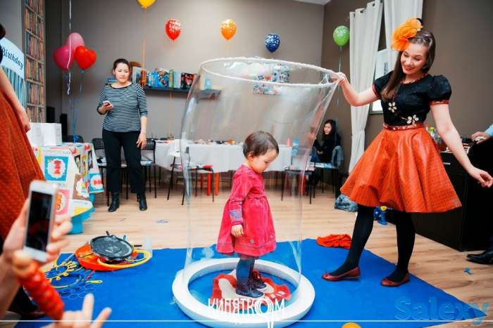 Шоу мыльных пузырей в Астане, фотография 3