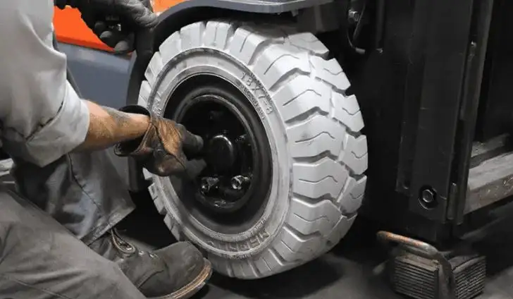 Шины на погрузчик Шинокомплект на кару 5.00-8 6.00-9 6.50-10 7.00-12 8.15-15, фотография 2