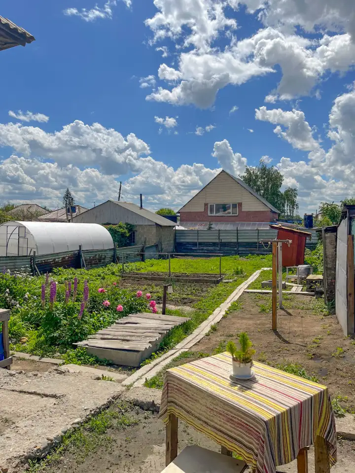 Продам уютный двор в черте города, Ул. Бажова д.163А, фотография 12