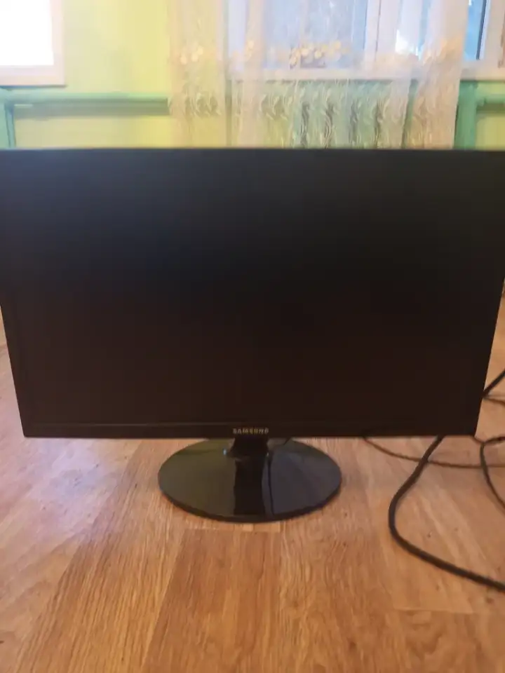 Продам компьютер с монитором с мышкой и клавиатурой, фотография 1