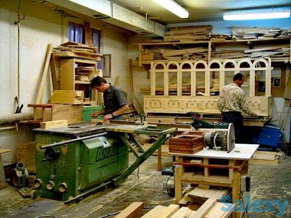 Столярный цех: Лавочки, баня, кровать,табуретки, стеллаж, витрины, фотография 1