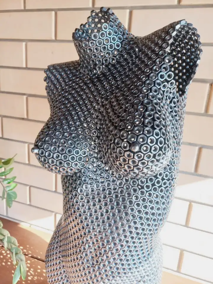 Скульптура из гаекметалла, фотография 1