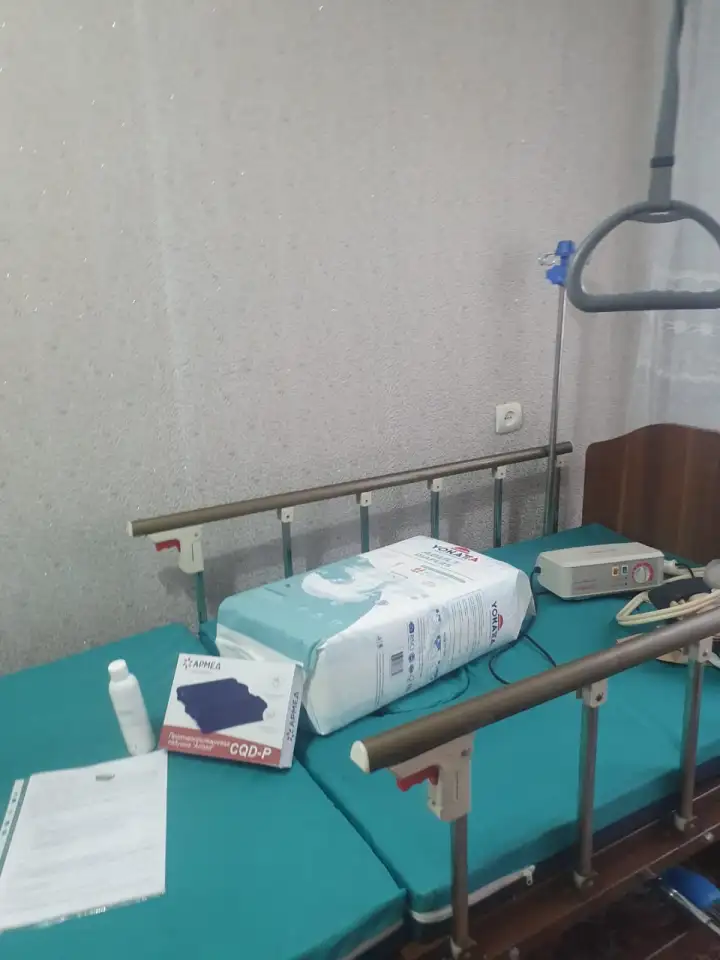 Многофункциональная механическая кровать для инвалидов, фотография 6