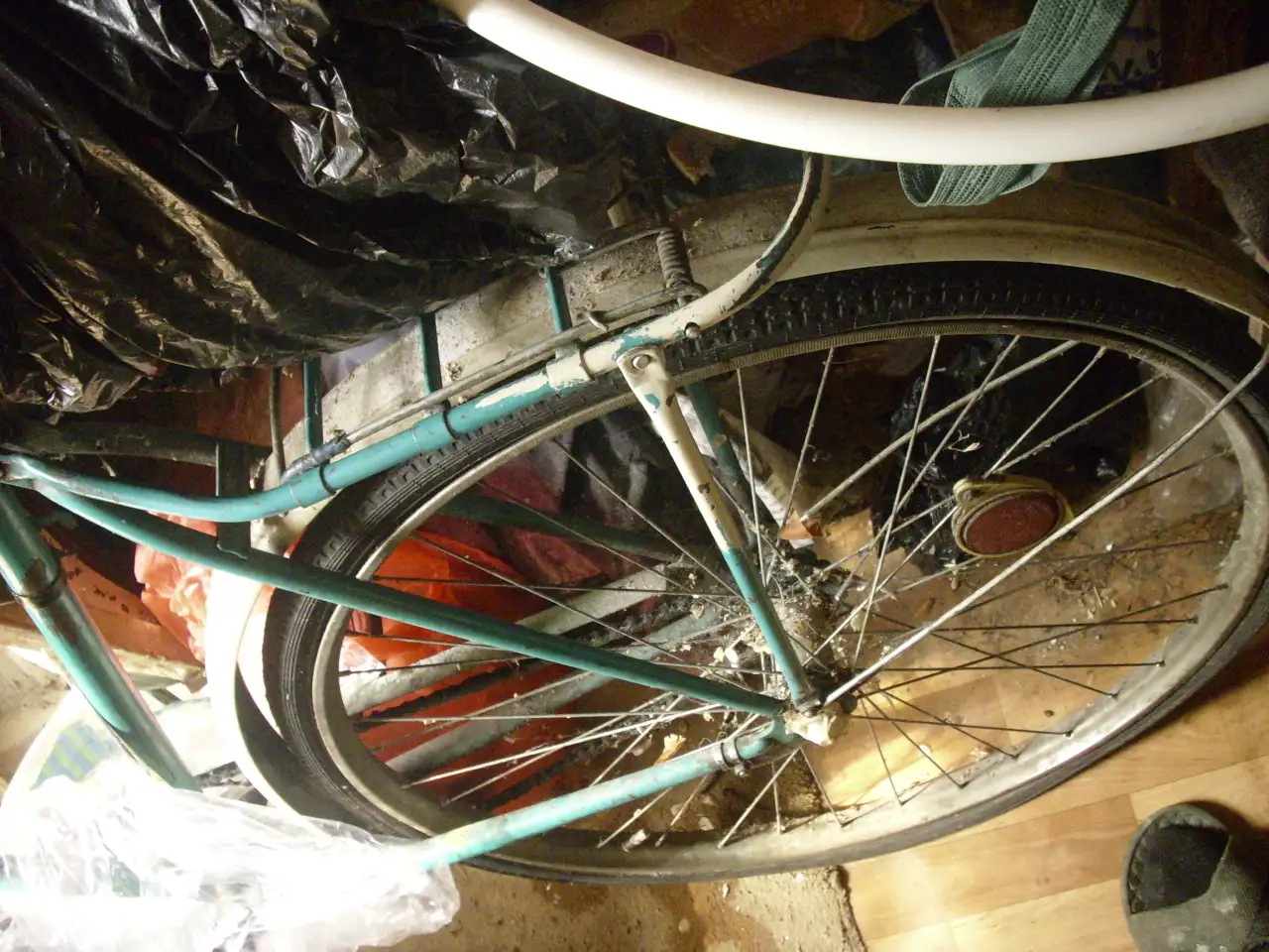 Продам стол мебельный, велосипедную тележку с велосипедом, фотография 8