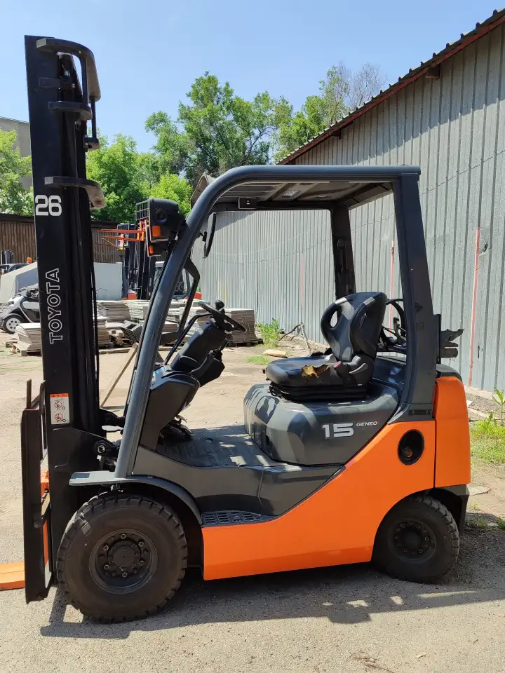 Вилочный погрузчик Toyota 8FG15 из Японии, фотография 3