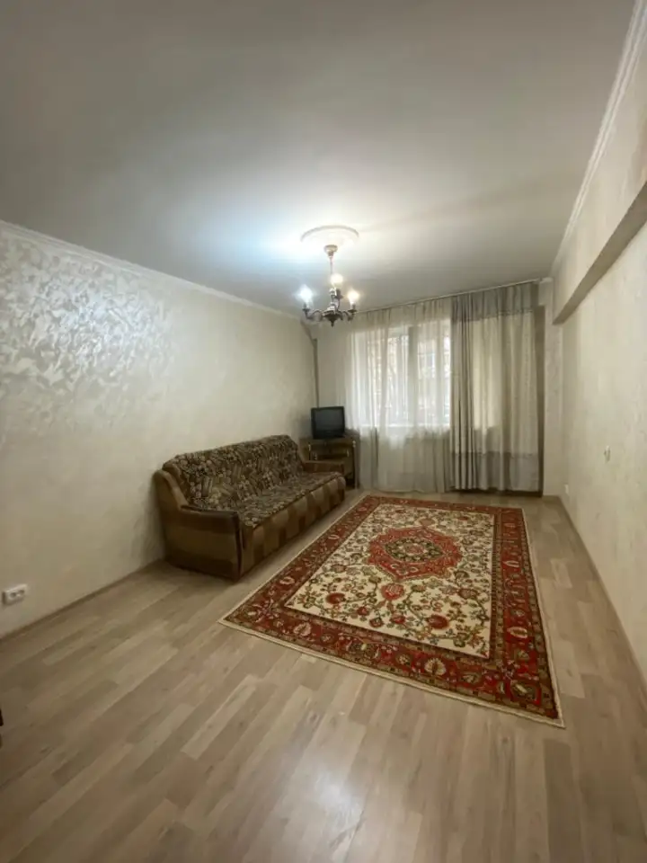 Сдаем улучшенную двухкомнатную квартиру, ул. Серикова 19, фотография 3