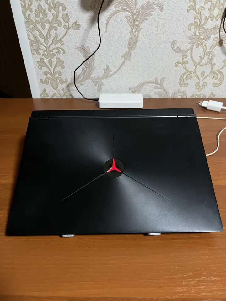 Игровой ноутбук Lenovo Legion Y7000  Windows 10 Pro, фотография 2
