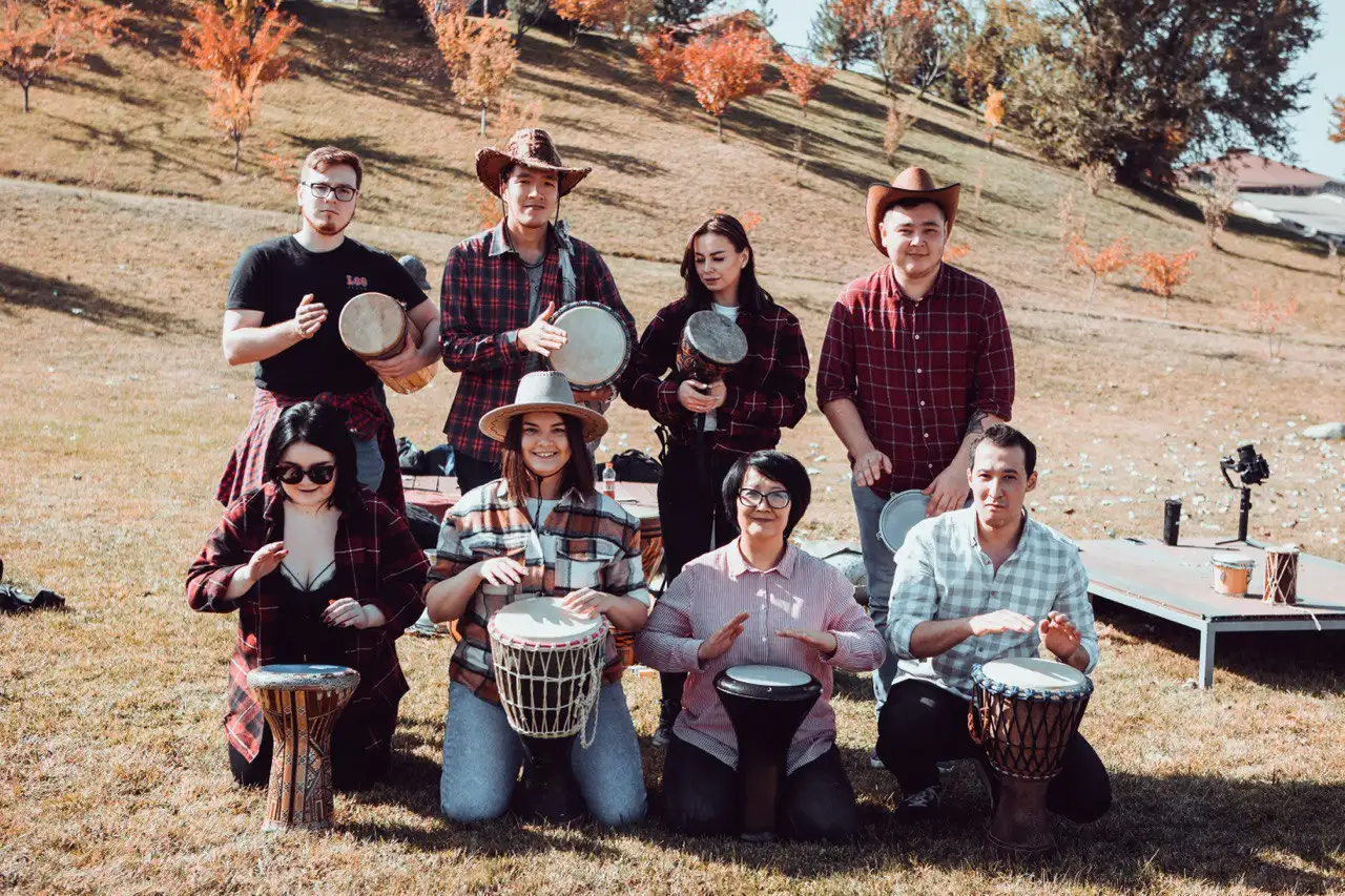 Мастер-классы на праздники по барабанам, хэндпанам хангам, барабанам джембе, шанкобызам варганы, бубнам, глюкофонам, фотография 4