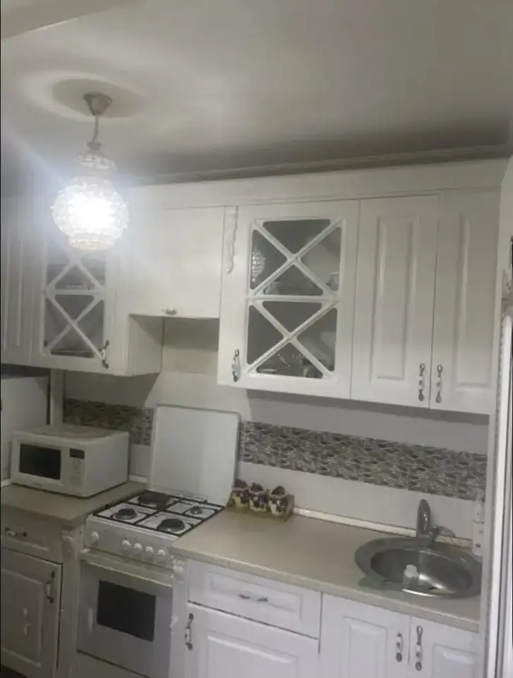 Сдам 1 комн квартиру со свежим дорогим капитальным евроремонтом. Дорогая новая мебель, делали для себя поэтому не жалели, фотография 3