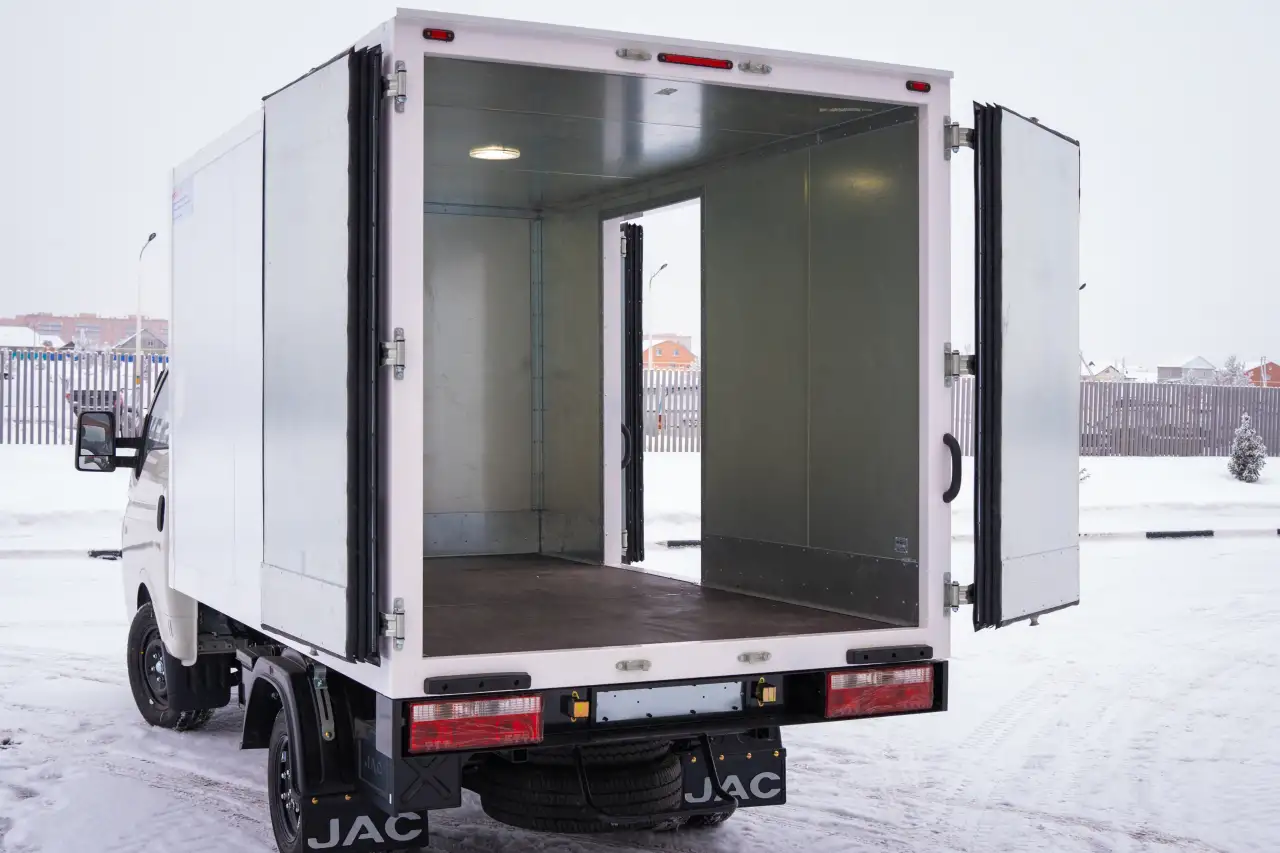 Завод изготовитель предлагает Вашему вниманию изотермические фургоны , рефрижераторы и спец технику, фотография 3