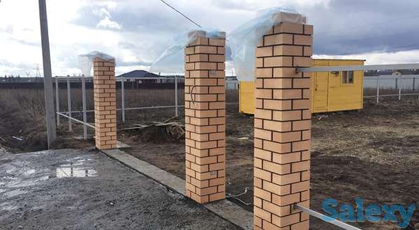   Строительство забора из кирпича, фотография 1