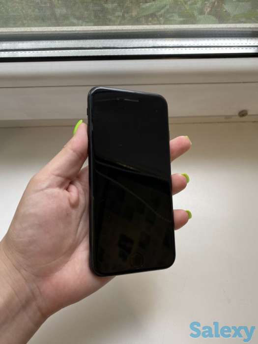 Продам телефон iPhone se 2020, фотография 3