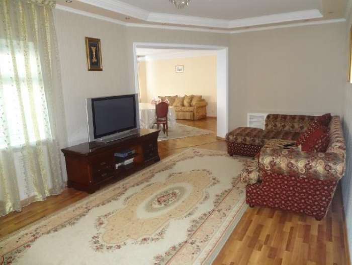 Особняк в 3 уровня, площадь 467кв.м., фотография 4