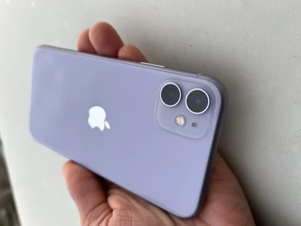 iPhone 11 Purple  телефон айфон 11, фотография 1